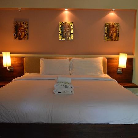 Marinos Place Legian Εξωτερικό φωτογραφία