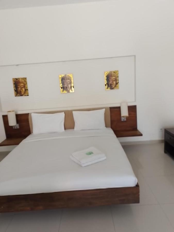 Marinos Place Legian Εξωτερικό φωτογραφία
