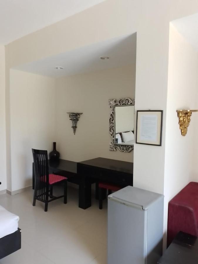 Marinos Place Legian Εξωτερικό φωτογραφία