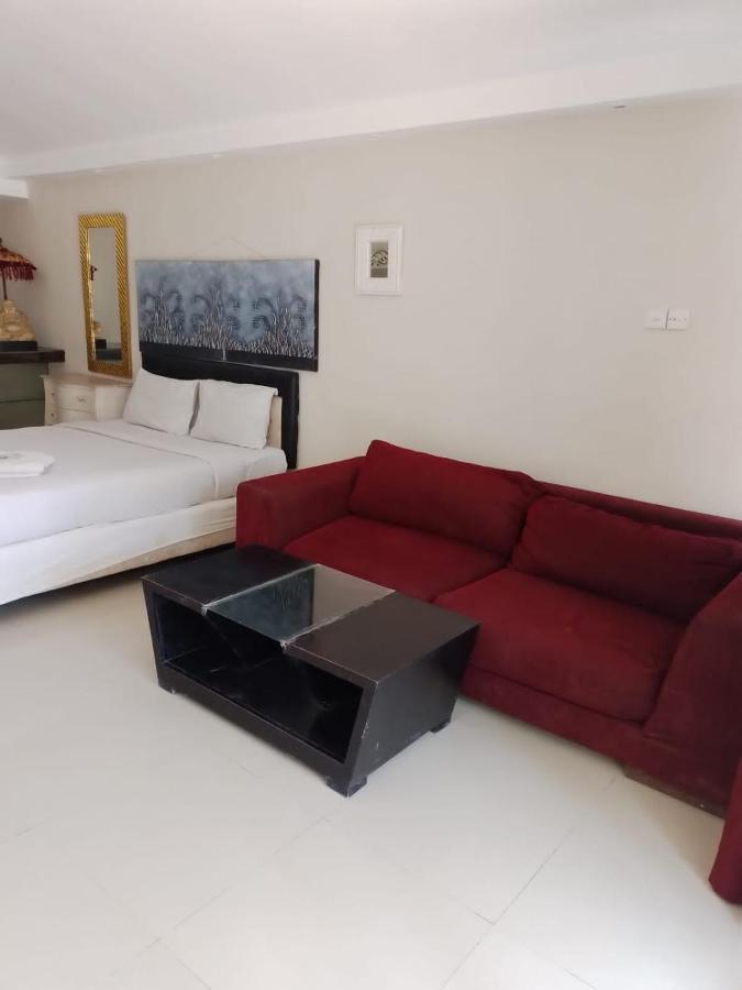 Marinos Place Legian Εξωτερικό φωτογραφία