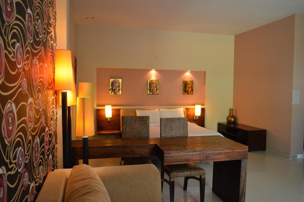 Marinos Place Legian Εξωτερικό φωτογραφία