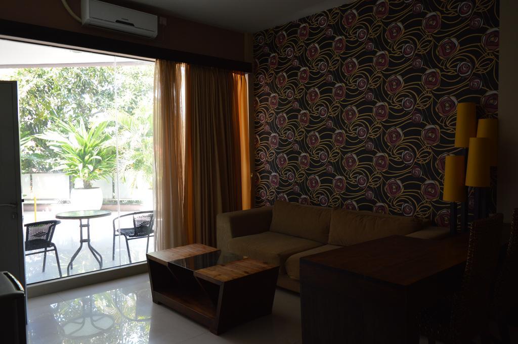 Marinos Place Legian Εξωτερικό φωτογραφία