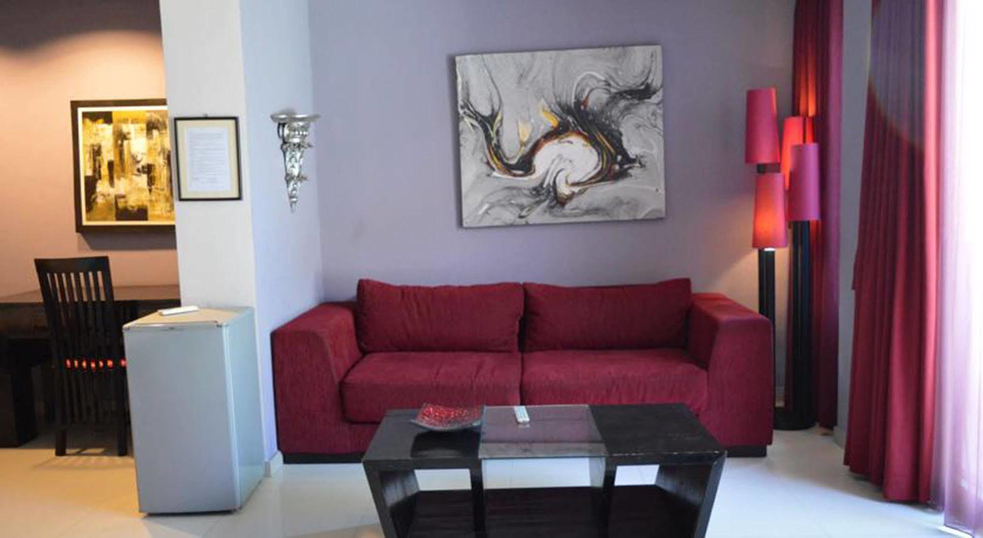 Marinos Place Legian Εξωτερικό φωτογραφία