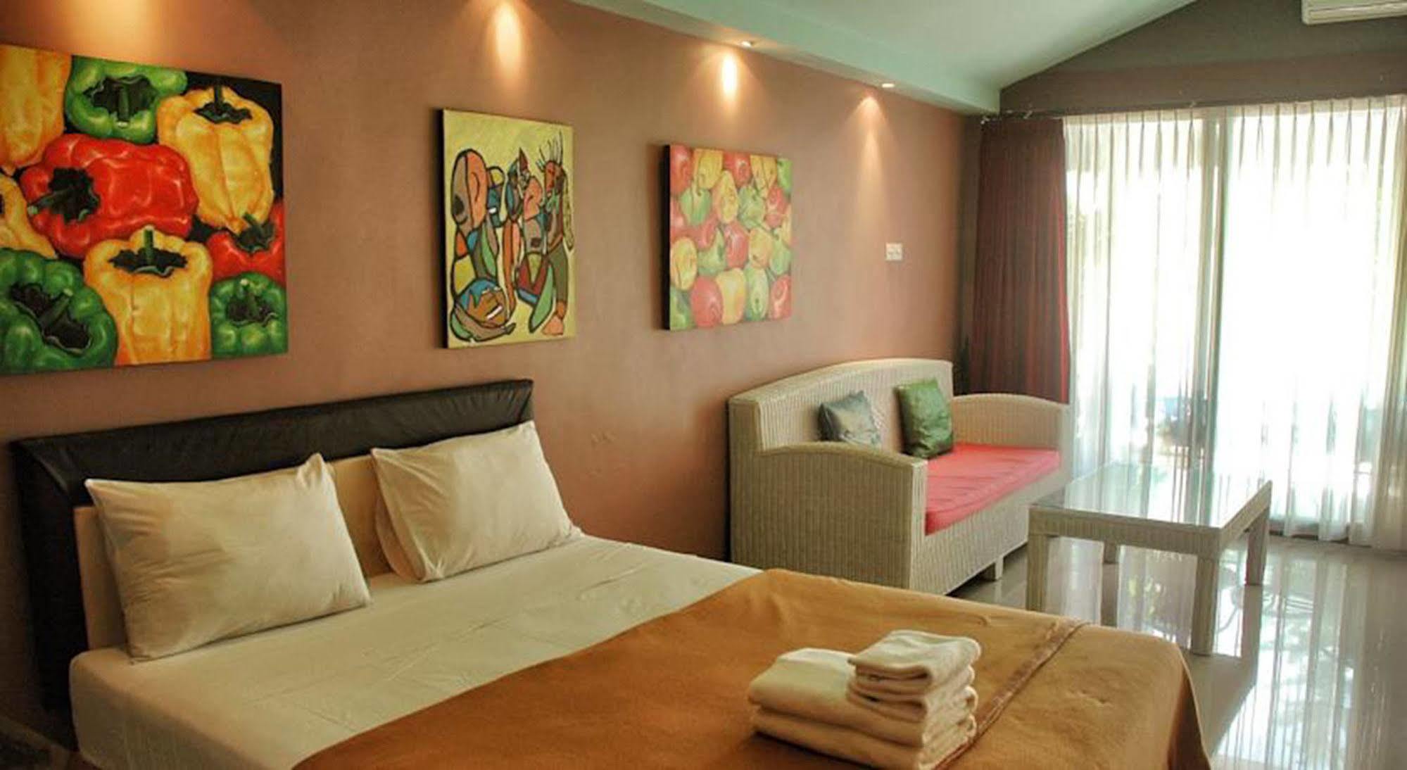 Marinos Place Legian Εξωτερικό φωτογραφία