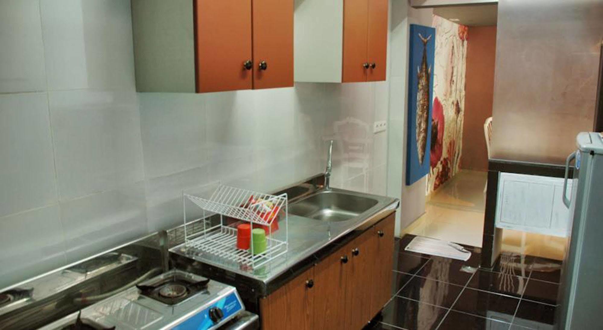 Marinos Place Legian Εξωτερικό φωτογραφία